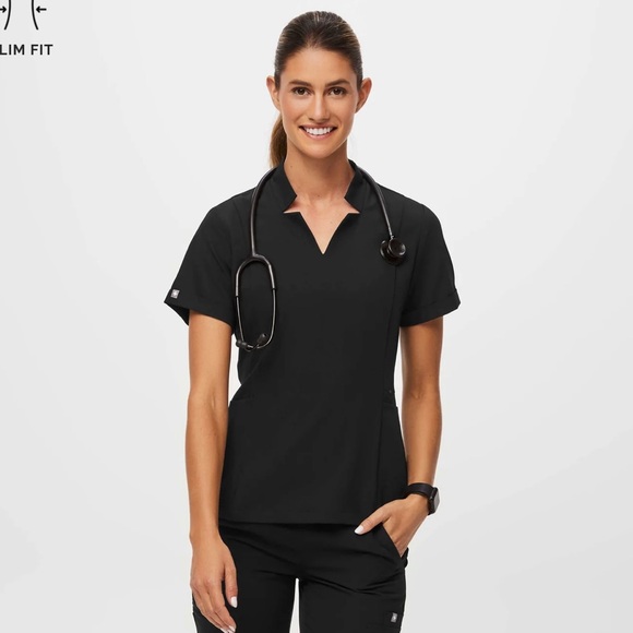 Figs Tops - Figs black Inala Scrub Top size XS